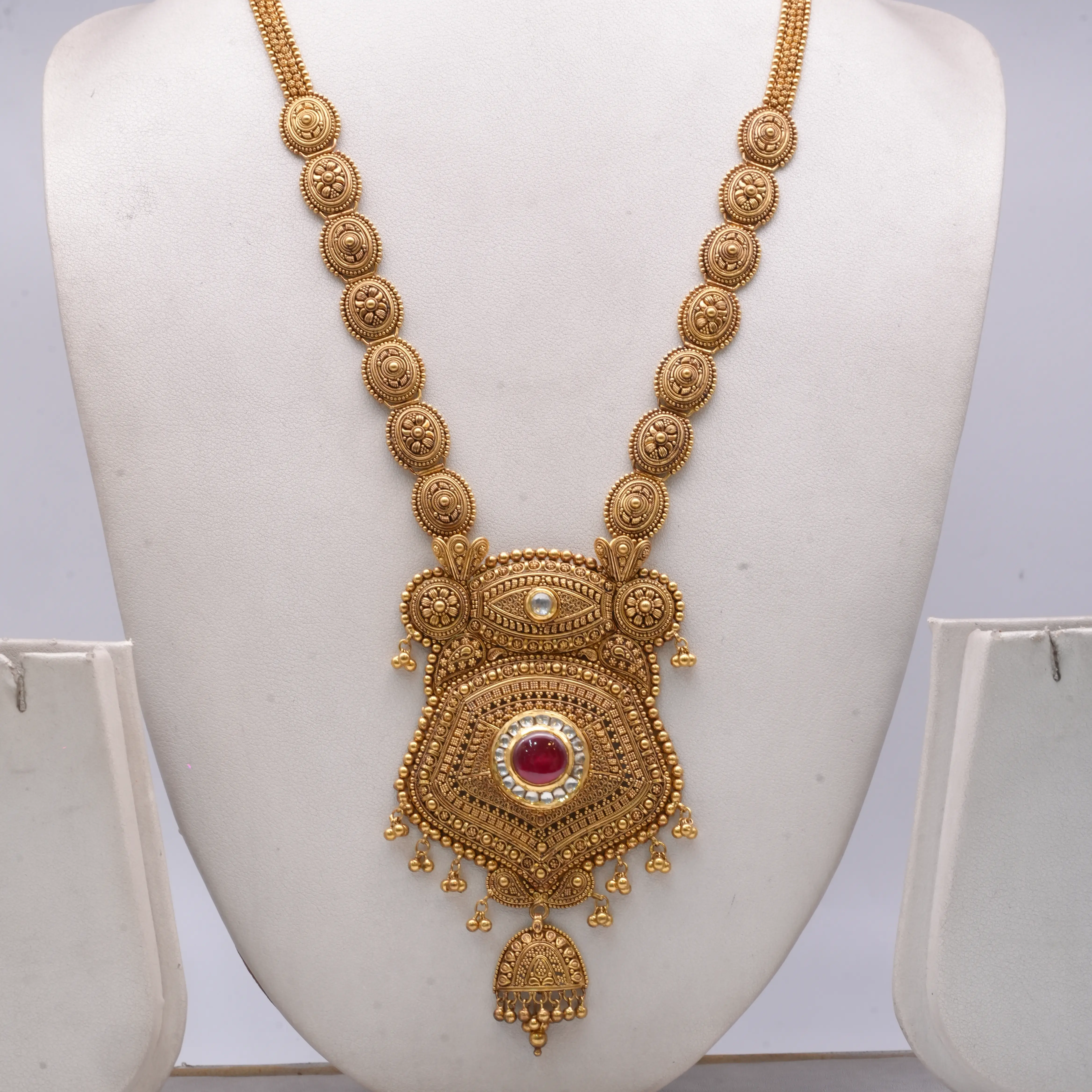 Curve Gold Necklace