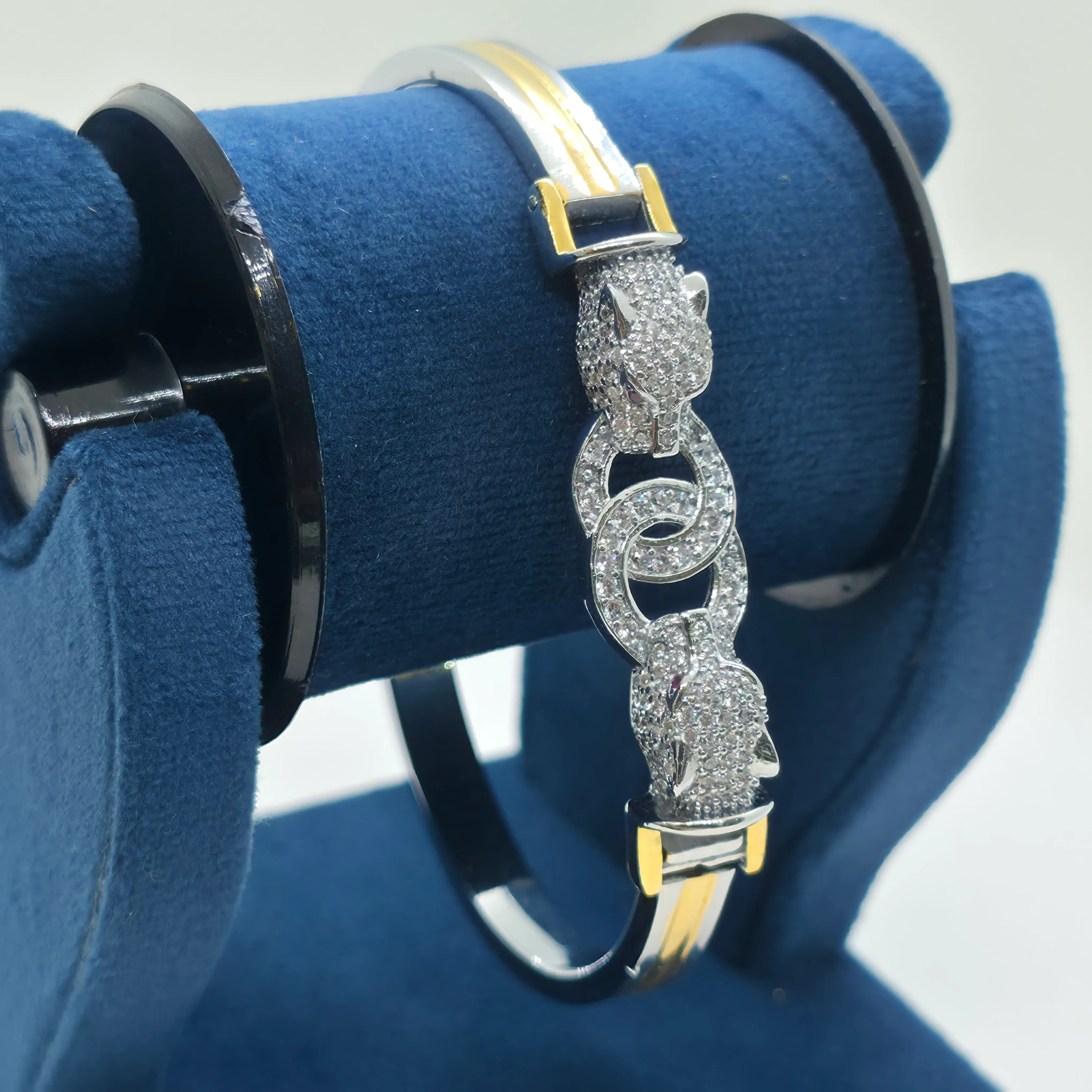 Diamond Noa Gold Bangle